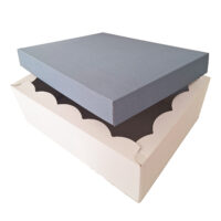 Scatola Fondo e Coperchio 39,5 x 30,7 x 14,3cm (LxPxH) Bianco Carta da zucchero - Confezione da 10 pezzi 2 Scatola_bassa_bianca_carta_da_zucchero_aperta